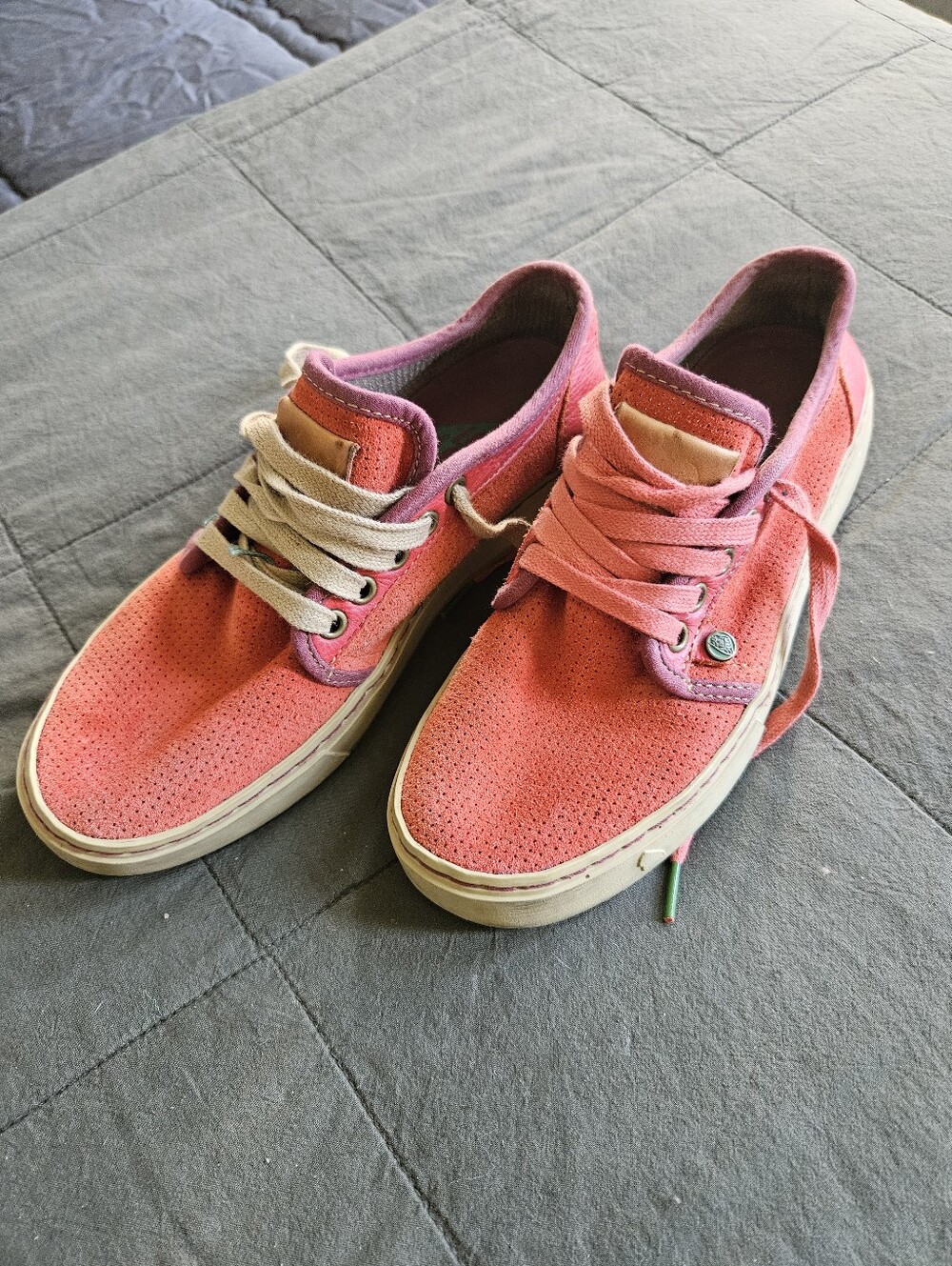 Satorisan Suede Sneaker